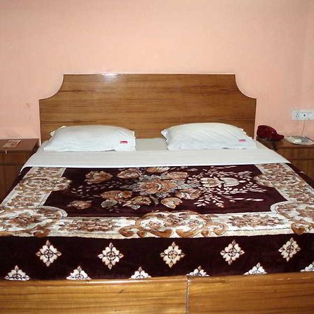 Hotel Ashoka International Yeni Delhi Dış mekan fotoğraf