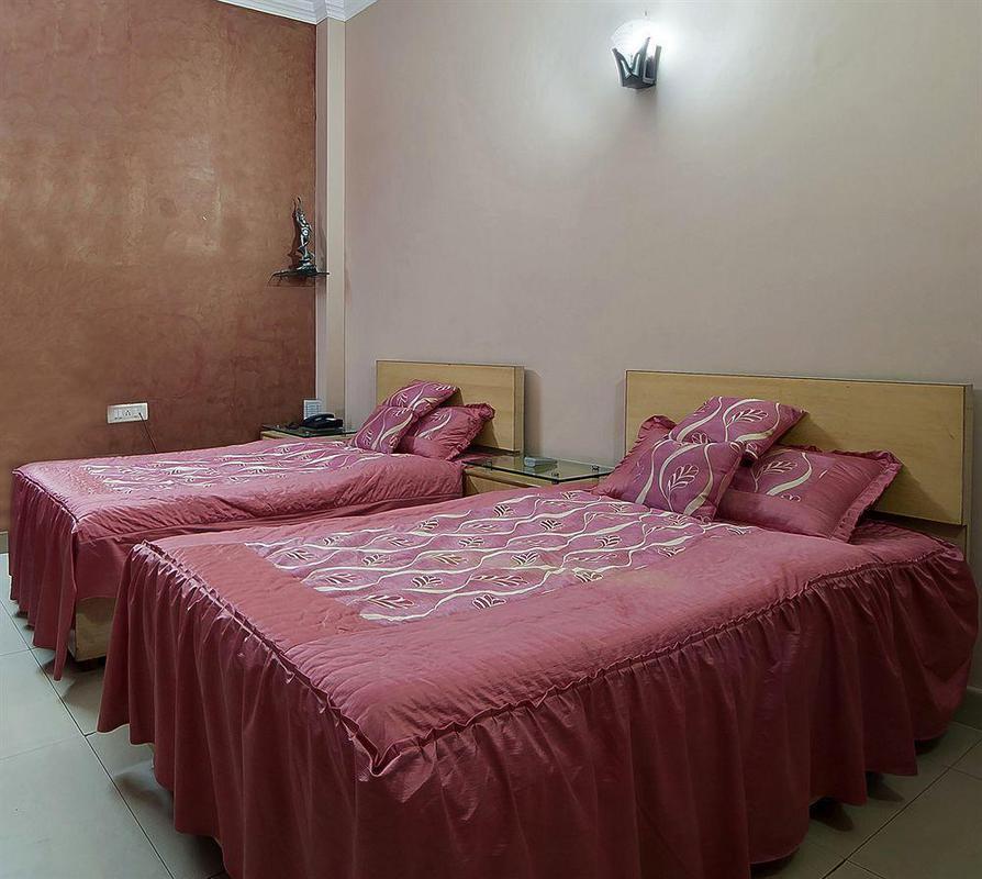 Hotel Ashoka International Yeni Delhi Dış mekan fotoğraf
