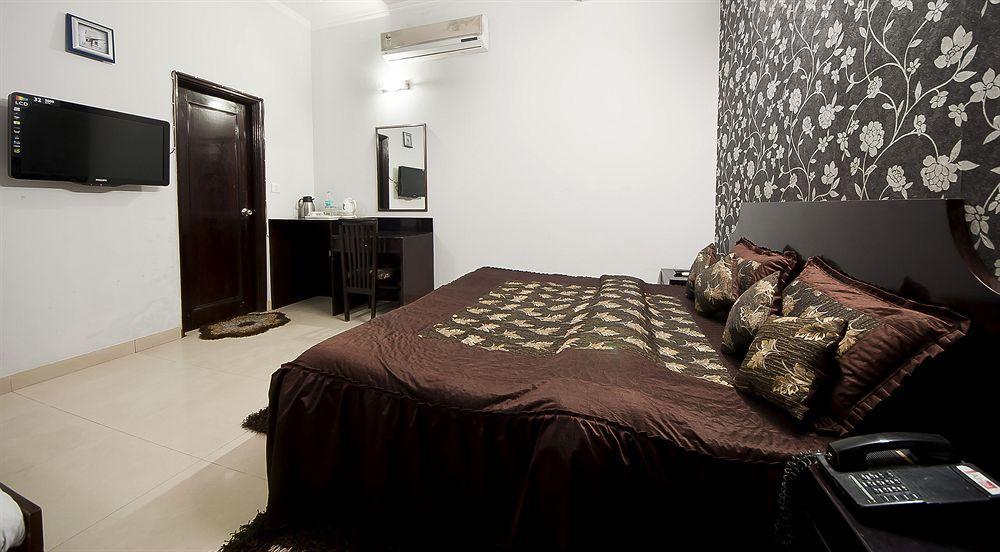Hotel Ashoka International Yeni Delhi Dış mekan fotoğraf