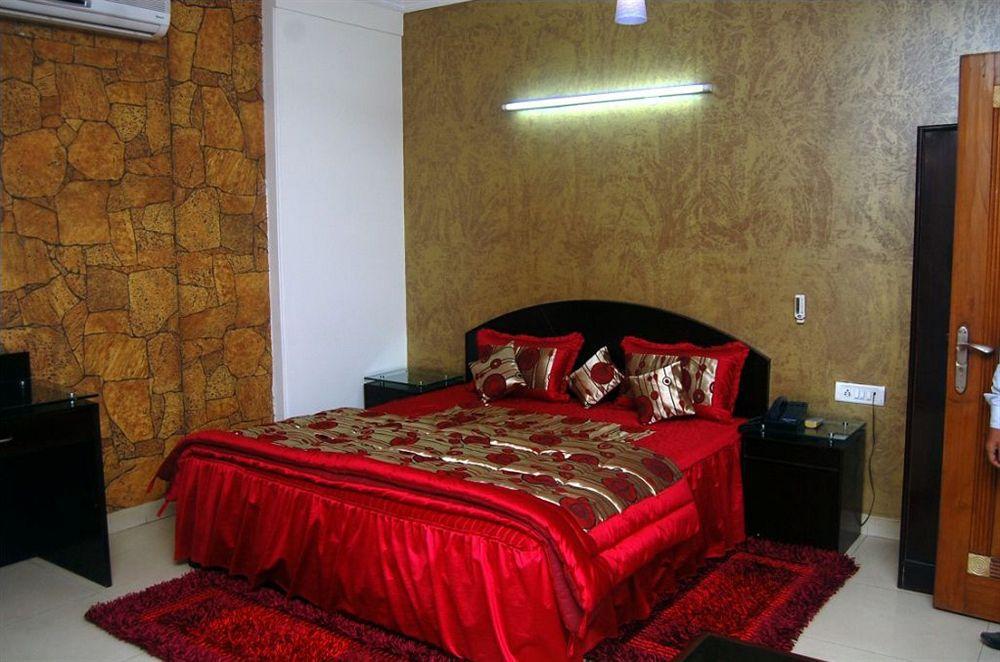 Hotel Ashoka International Yeni Delhi Dış mekan fotoğraf